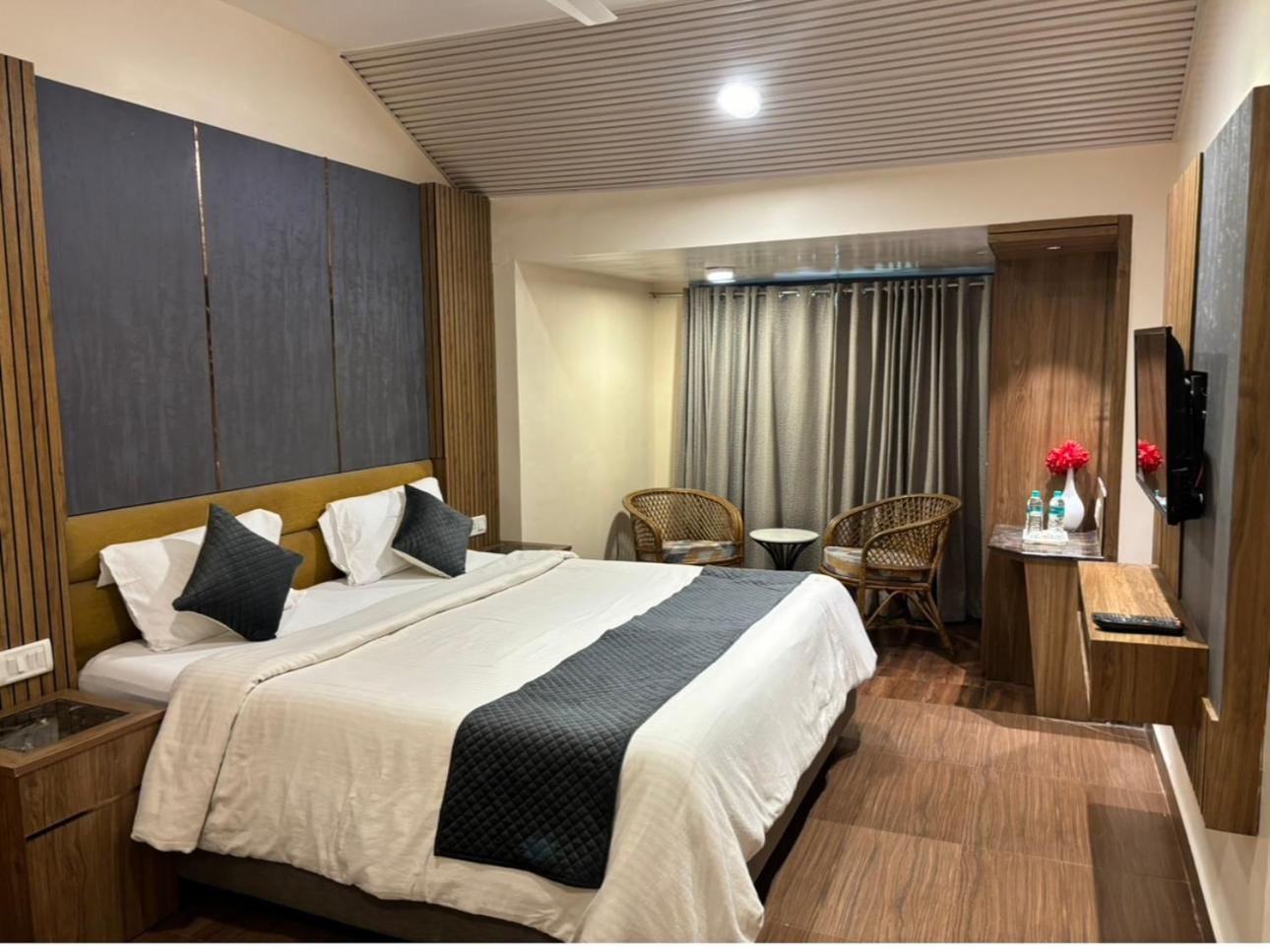 Zeenath Taj Gardens 耶拉吉里 外观 照片